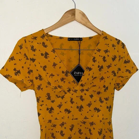 Zaful Floral V Neck A Line Mini Short Sleeves Dress Golden Yellow Dress … - Picture 17 of 17